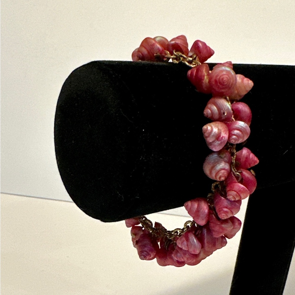 Vintage Bracelet Pink Shell 7"